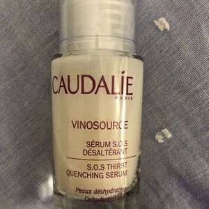 Caudalie Vinosource S.O.S. Thirst Quenching Serum